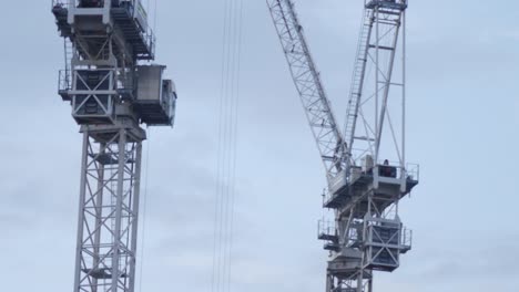 Large-Tower-Cranes-in-Operation