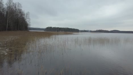 Un-Lago-En-El-Sur-De-Finlandia,-Cerca-De-Joutsa