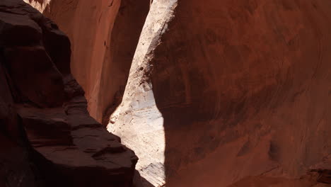Slow-motion-tracking-shot-to-the-left-in-the-Long-Canyon-Slot-in-the-Grand-Staircase-Escalante-National-Monument
