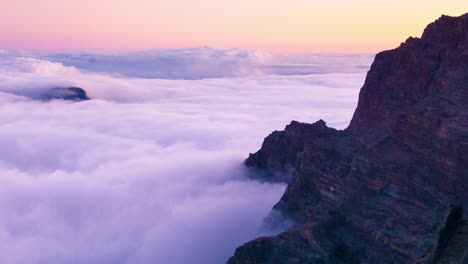 Wolkenmeer-Bei-Sonnenuntergang-Auf-Der-Insel-La-Palma,-Kanarische-Inseln