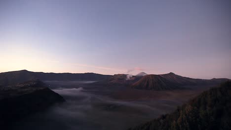 Asombroso-Amanecer-En-Mt-Bromo,-Java-Oriental,-Indonesia