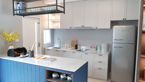 Stylish-Blue-Counter-Kitchen-and-Ding-Area-Decoration