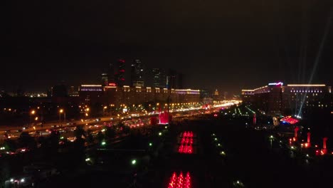 Rusia-Moscú-Parque-Pobedy-Por-La-Noche-En-El-Día-De-La-Victoria-4k-30fps-Con-Un-Dron