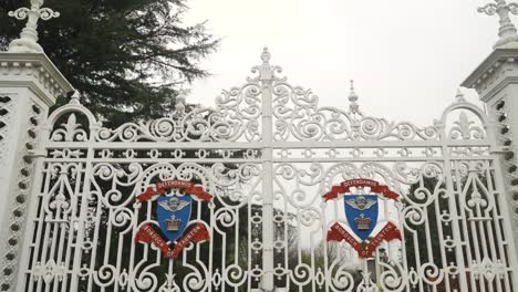 TAUNTON,-SOMERSET,-UNITED-KINGDOM,-Very-beautiful-gates-of-vivary-park-entrance
