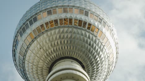 Cúpula-De-La-Famosa-Torre-De-Televisión-De-Berlín-Llamada-Fernsehturm