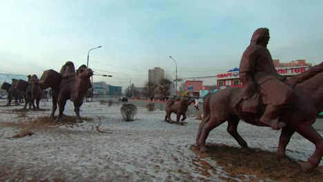 Denkmal-Des-Seidenstraßenkomplexes-In-Der-Innenstadt-Von-Ulaanbaatar,-Mongolei