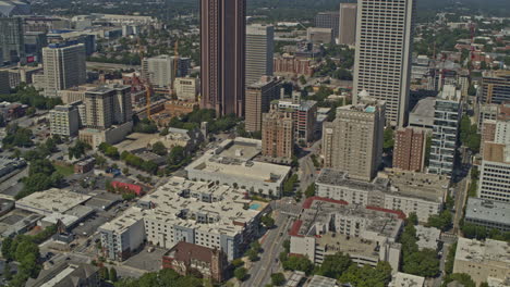 Atlanta-Georgia-Aerial-V708-Schwenk-Nach-Links-Aufnahme-Von-Park,-Blöcken-Und-Straßen-Tagsüber-–-DJI-Inspire-2,-X7,-6k-–-August-2020