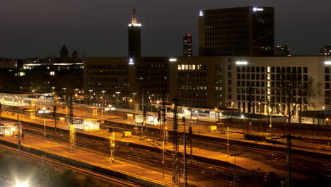 Deutz-Trainstation-in-cologne-Timelapse-in-the-evening