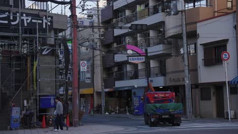 Calle-Matsushima-Shinchi-En-El-Barrio-Urbano-De-Osaka
