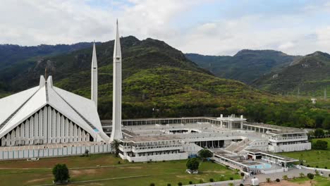 Aerial-View-Of-Faisal-Masjid-Mosque-At-Foothills-Of-Margala-Hills