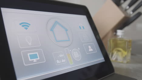 Smart-Home-Steuerungsbildschirm,-Der-Durch-Fingerberührung-Aktiviert-Wird