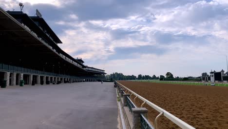 pan-from-horses-at-keeneland-race-track-in-lexington-kentucky