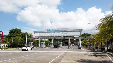 Car-entrance-of-Ngurah-Rai-International-Airport-reopens-after-covid-19-pandemic-to-start-to-resume-International-Flight-and-international-tourists