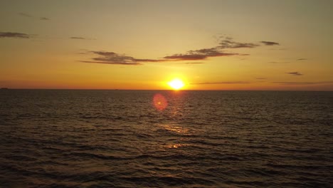 Wunderschöner-Sonnenuntergang-An-Der-Küste-Des-Pazifischen-Ozeans