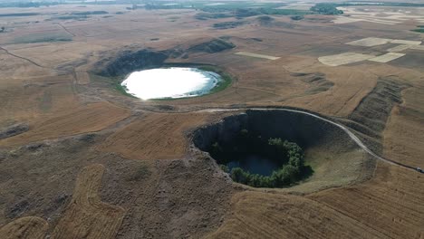 Sivas-Zara-Kizilcan-Lago-Del-Cráter