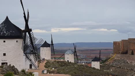 Famours-windmills-of-Spain,-Molinos-de-Viento-de-Consuegra