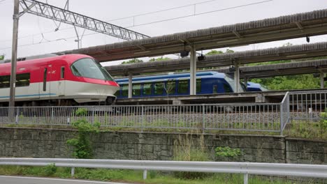 Trenes-Kintetsu,-Sakura-Liner-Y-Shimakaze-En-La-Estación-De-Kashikojima