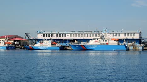 Boote-Der-Bulgarischen-Grenzpolizei-Im-Hafenhauptquartier-Von-Sozopol