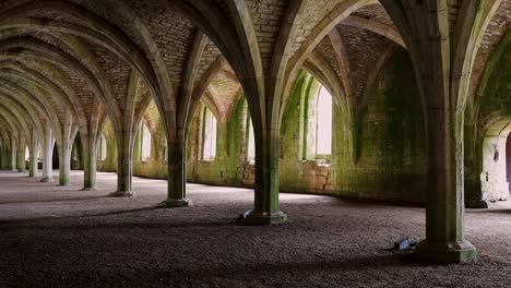 Footage-of-the-ruined-Cistercian-monastery,-Fountains-Abby-in-North-Yorkshire-UK