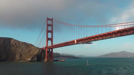 Blick-Von-Der-Unterquerung-Der-Golden-Gate-Bridge