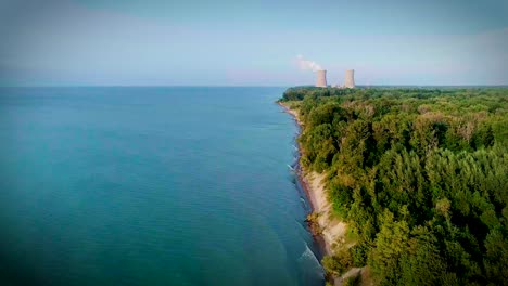 Aerial-footage-of-coastline-of-Lake-Erie-in-Ohio