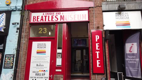 Beatles-museum-in-Mathew-Street-in-Liverpool,-which-is-also-the-location-of-the-Cavern-Club,-where-The-Beatles-played-in-the-1960's-prior-to-becoming-famous