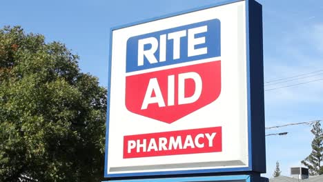 Signo-De-Farmacia-De-Rite-Aid-En-El-Edificio