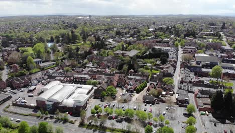Droitwich-Spa-is-a-popular-tourist-destination-in-Worcestershire,-UK,-10