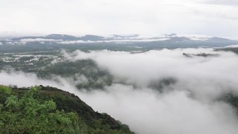 Timelapse-De-Nubes-Moviéndose-Sobre-Ghats-Occidentales,-Palghar,-Mumbai