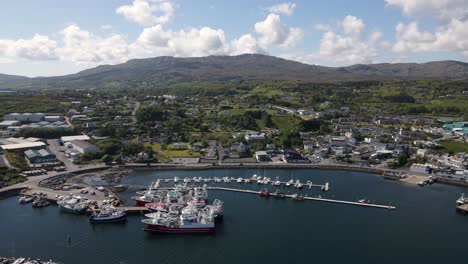Drone-shot-of-Ireland's-biggest-fishing-town,-Killybegs-located-in-County-Donegal