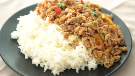 stir-fried-minced-pork-with-basil-and-egg-topped-on-rice---Asian-food-style