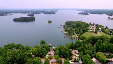 Aerial-of-Homes-Surrounding-Lake-Keowee-South-Carolina,-Lake-Keowee-SC