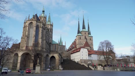 Conjunto-Impresionante-De-La-Catedral-De-Erfurt-Y-La-Iglesia-De-Severi-En-Domplatz