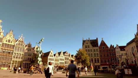 Brabo-Fountain-in-Grote-Markt-square,-Antwerp,-Belgium