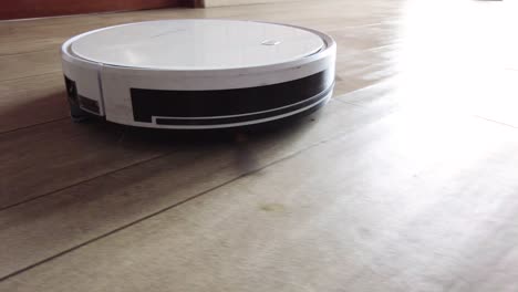 Robot-vacuum-cleaner,-cleaning-technology,-top-view