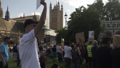 People-chanting-slogans-with-placards-in-their-hands-to-support-Leaseholder-Together-Rally-at-Parliament-Square