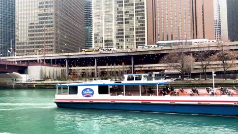 Chicago,-Illinois,-United-States---November-29,-2019:-Chicago-River-Architecture-Tour-cruise-operated-by-Shoreline-Sightseeing