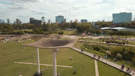 Aerial-view-of-End-of-the-Millennium-monument-at-Vicente-Lopez-coastal-walk,-Buenos-Aires