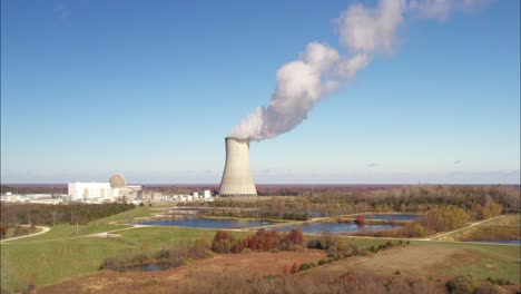 Nuclear-power-plant-with-steam-coming-out