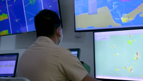 Mexikanische-Marineoffiziere-überwachen-Die-Marineaktivitäten
