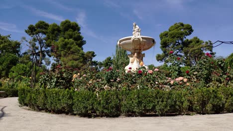 Fountain-in-Rosaleda-at-Retiro-Park,-Madrid