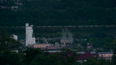 Smoke-from-the-US-Steel-Edgar-Thomson-steel-plant-in-Braddock,-Pennsylvania
