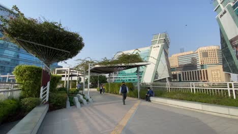 Wide-view-of-Gurgaon-Cyber-City-Sky-Walk-View