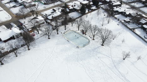 Beginn-Einer-Eishockey-Skate-Ära-In-Walker&#39;s-Creek,-Catharines,-Ontario