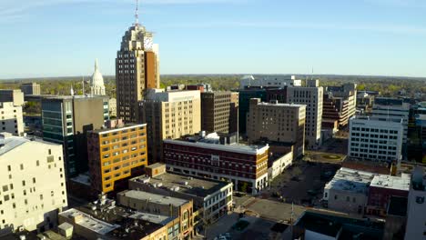 4k-drone-video-of-the-state-capital-in-Lansing,-Michigan-as-the-sun-rises