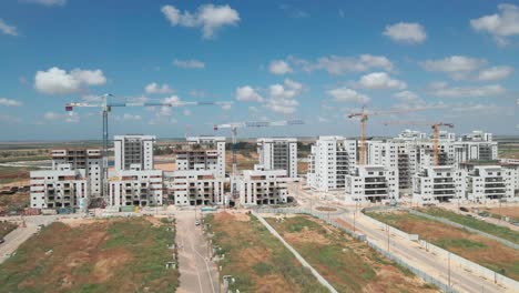 Nuevos-Edificios-De-Barrio-En-La-Nueva-Ciudad-Del-Distrito-Sur-De-Israel