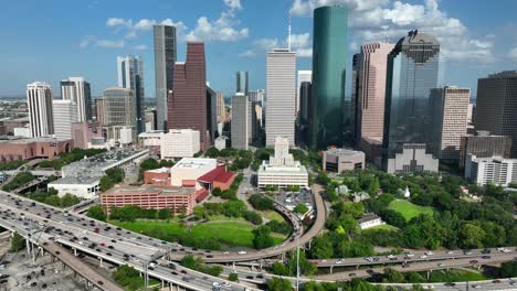 Commuters-on-Interstate-45-around-Houston-Texas-at-rush-hour