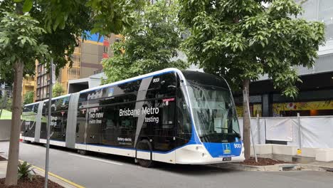 Green-transportation,-Brisbane-City-Council-is-delivering-the-turn-up-and-go-Brisbane-Metro,-a-new-era-of-connected-transport-with-battery-electric-operation-and-zero-tailpipe-emissions