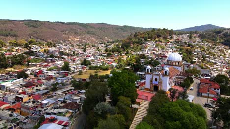 San-Cristobal-de-las-Casas,-Mexico,-Chiapas,-Church,-Drone-Shot,-Mexico-4K