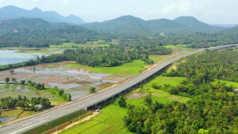 Schnellstraßen-Drohnenaufnahmen,-Transportindustrie,-Wirtschaftsentwicklung,-Straßen-Durch-Den-Wald,-Transport-Und-Reisen,-Autobahn-Sri-Lanka